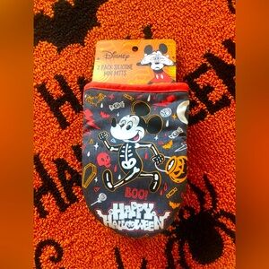 New Mickey Mouse Halloween mitts